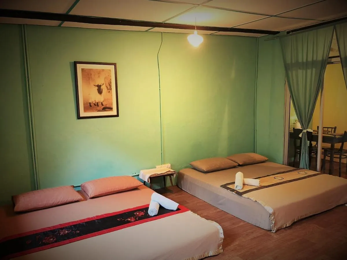 Motel Moontree47 George Town