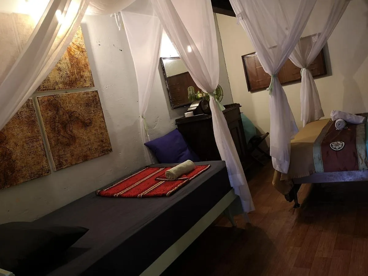 Motel Moontree47 George Town Malesia